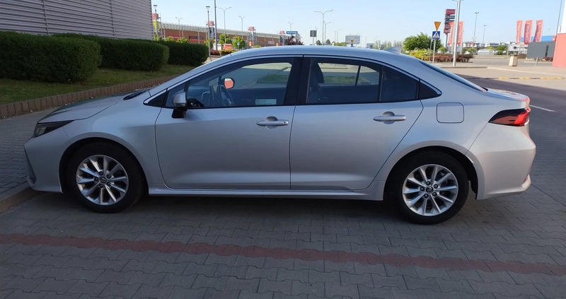 Toyota Corolla cena 69500 przebieg: 87000, rok produkcji 2019 z Warszawa małe 106